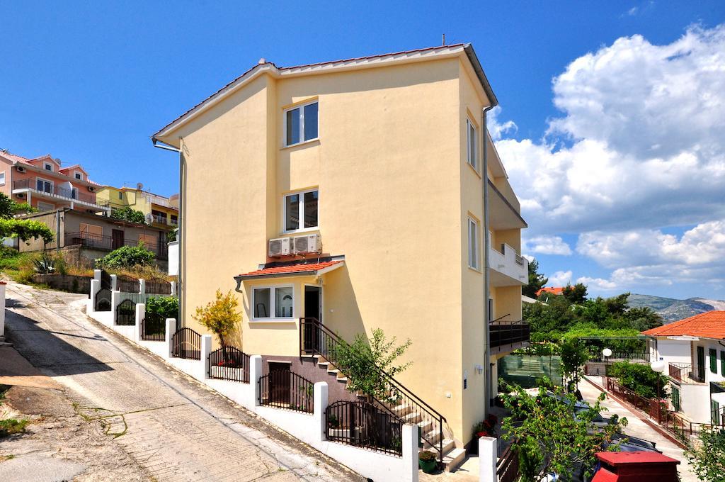 Apartments Sakal تروغير الغرفة الصورة