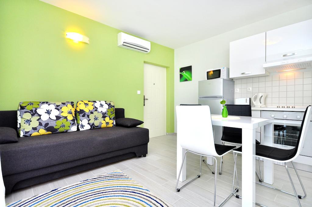 Apartments Sakal تروغير الغرفة الصورة