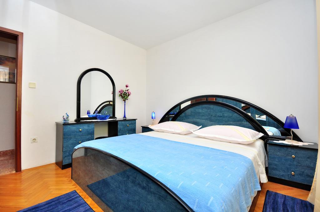 Apartments Sakal تروغير الغرفة الصورة
